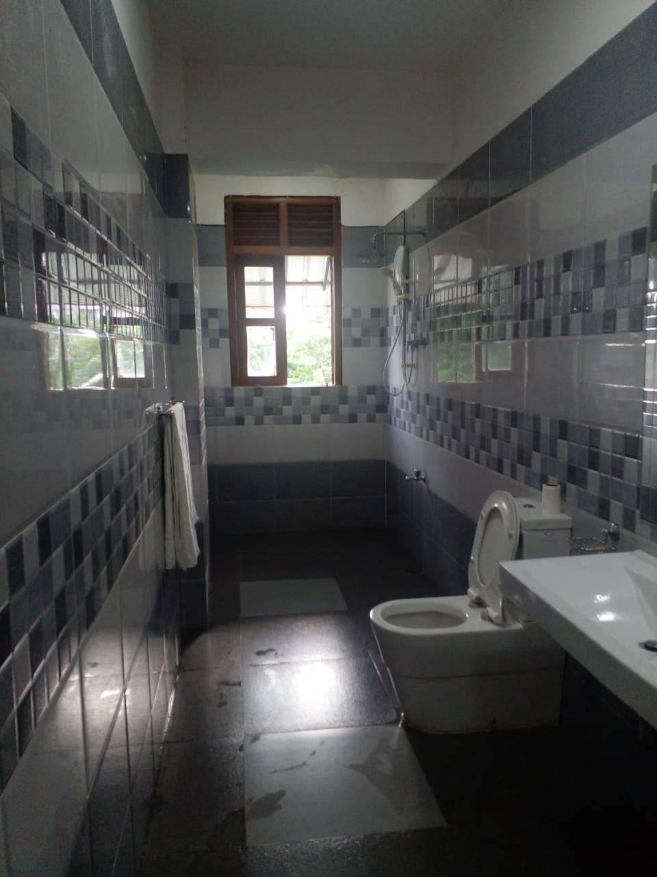 Heritage Eco Resort Kelaniya Buitenkant foto