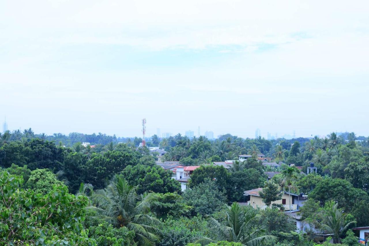 Heritage Eco Resort Kelaniya Buitenkant foto