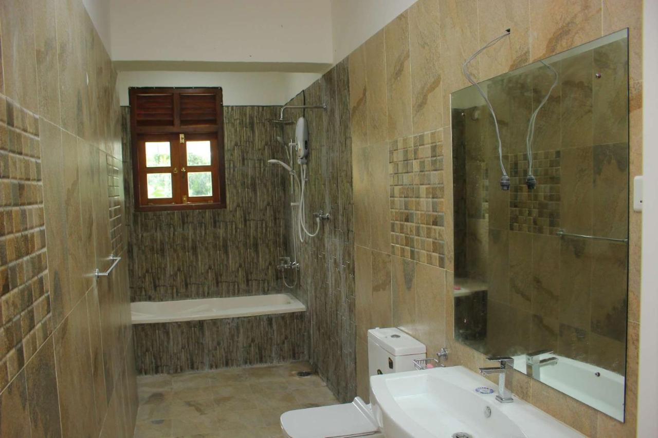 Heritage Eco Resort Kelaniya Buitenkant foto